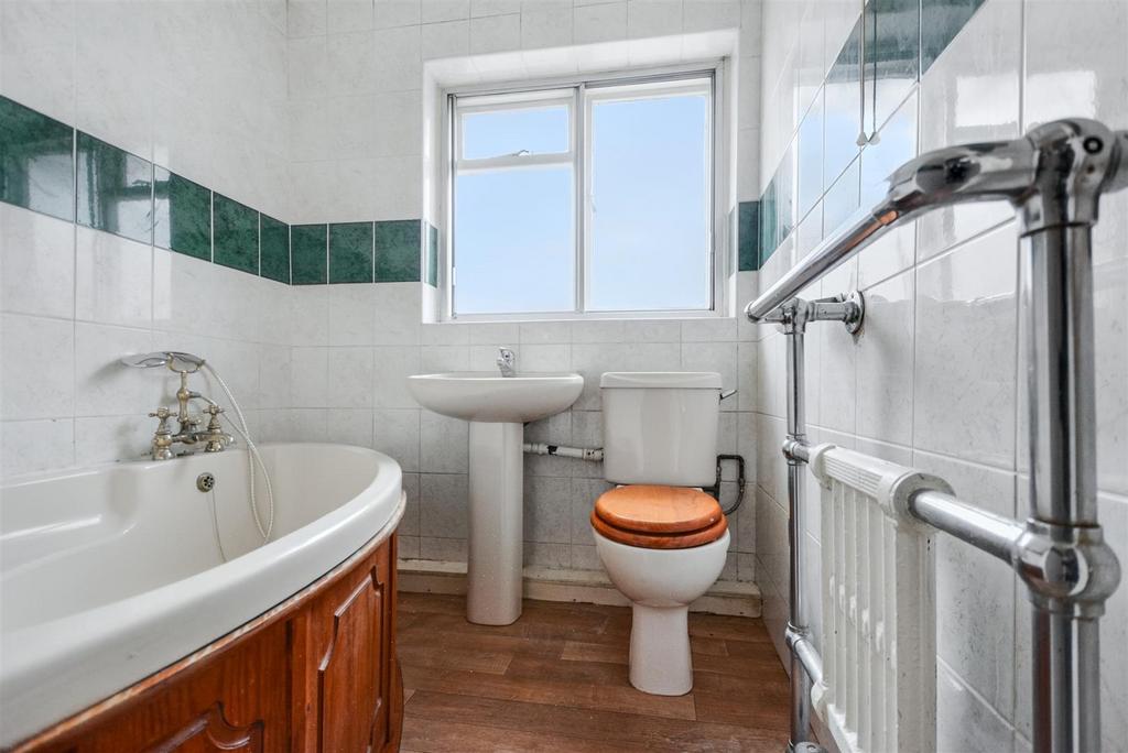 Bathroom.jpeg