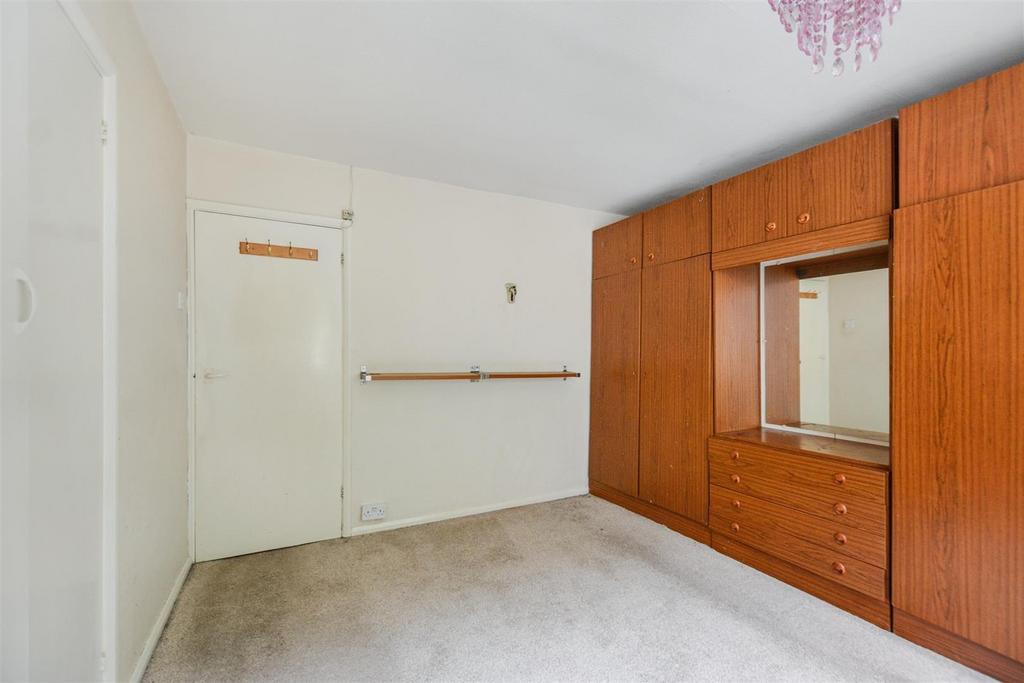 Bedroom 1 3.jpeg