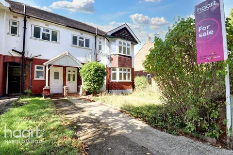 undefined, Avenue Road, Harold Wood