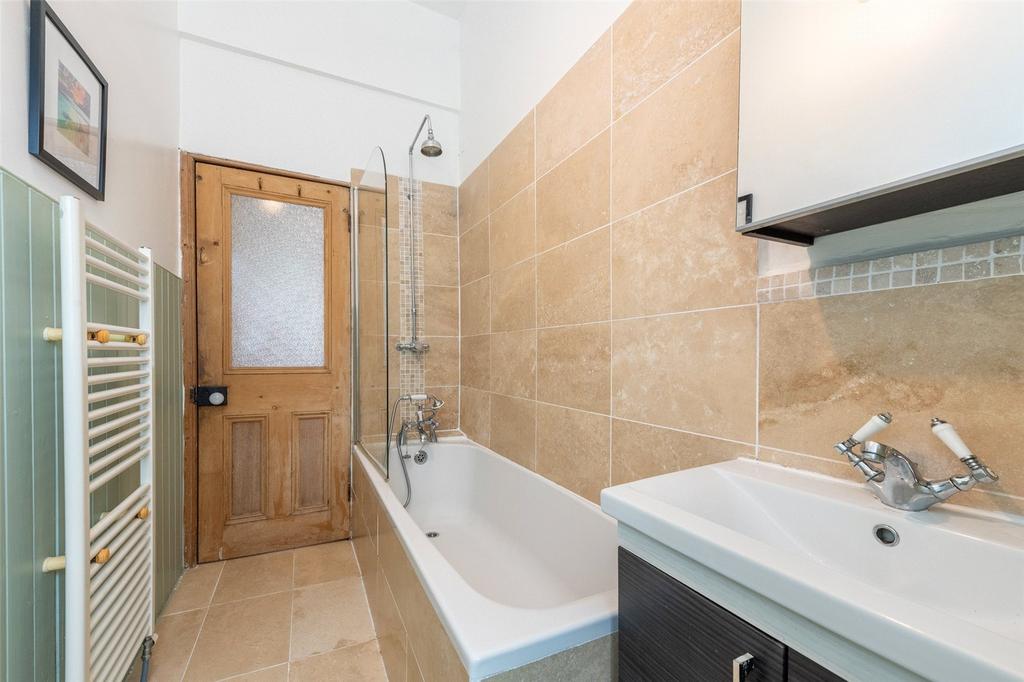 Millar Crescent 25