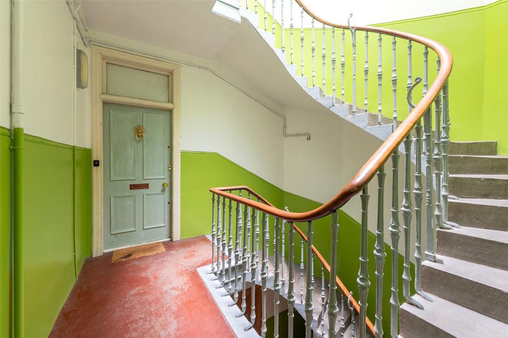Millar Crescent 27