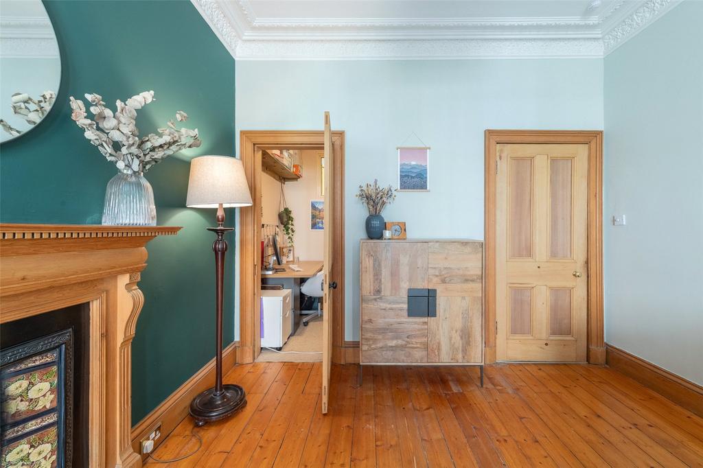 Millar Crescent 10