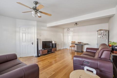 3 bedroom terraced house for sale, Royal Lane, Yiewsley, UB7