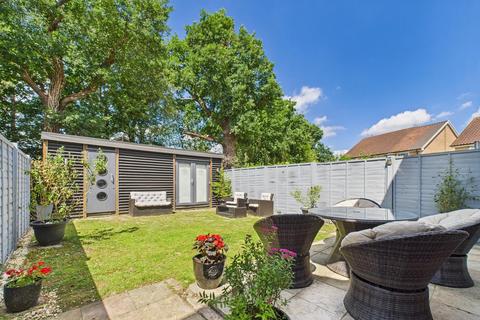 9 Aveling Close, Maidenbower, Crawley, RH10 7UR