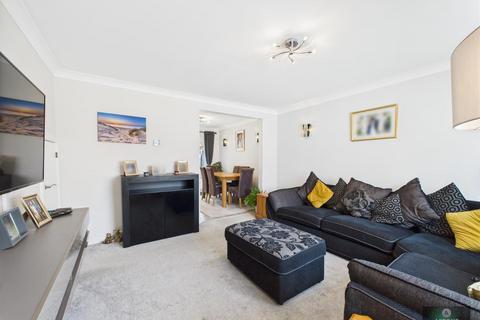 9 Aveling Close, Maidenbower, Crawley, RH10 7UR