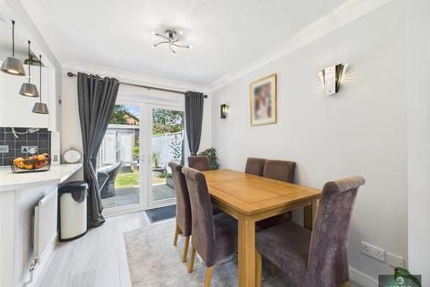 9 Aveling Close, Maidenbower, Crawley, RH10 7UR