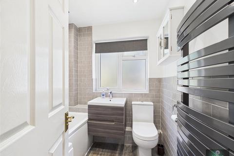 9 Aveling Close, Maidenbower, Crawley, RH10 7UR