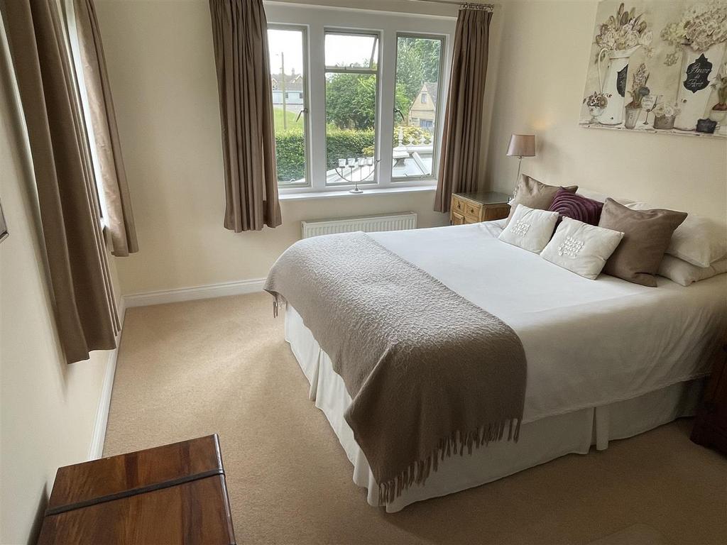 Bedroom 5.JPG
