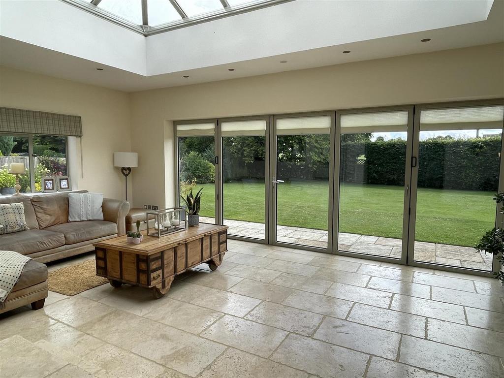 Garden Room.JPG