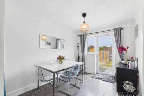 46 Lennon Way, Basingstoke, RG22 4NY