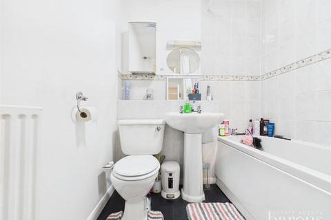 46 Lennon Way, Basingstoke, RG22 4NY