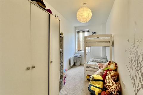 2 bedroom apartment for sale, Salisbury Road, Southall UB2