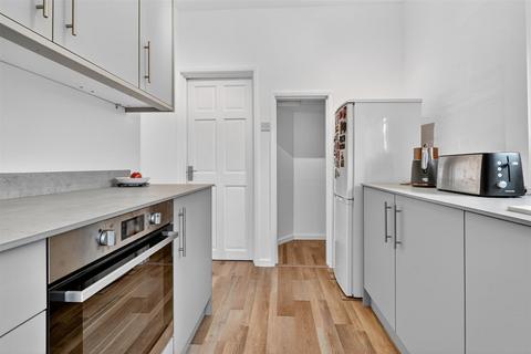 3 bedroom semi-detached house for sale, Grantham Drive, York