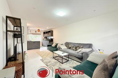 3 bedroom end of terrace house to rent, Beanfield Avenue, Finham,Coventry