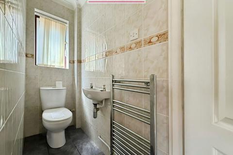 31 Kent Road, Longfield, DA3 7QR