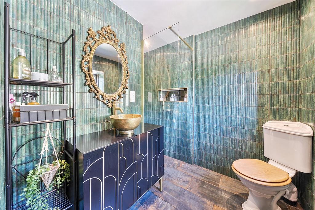 Ensuite