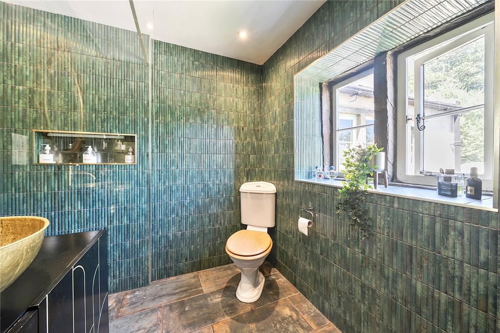 Ensuite