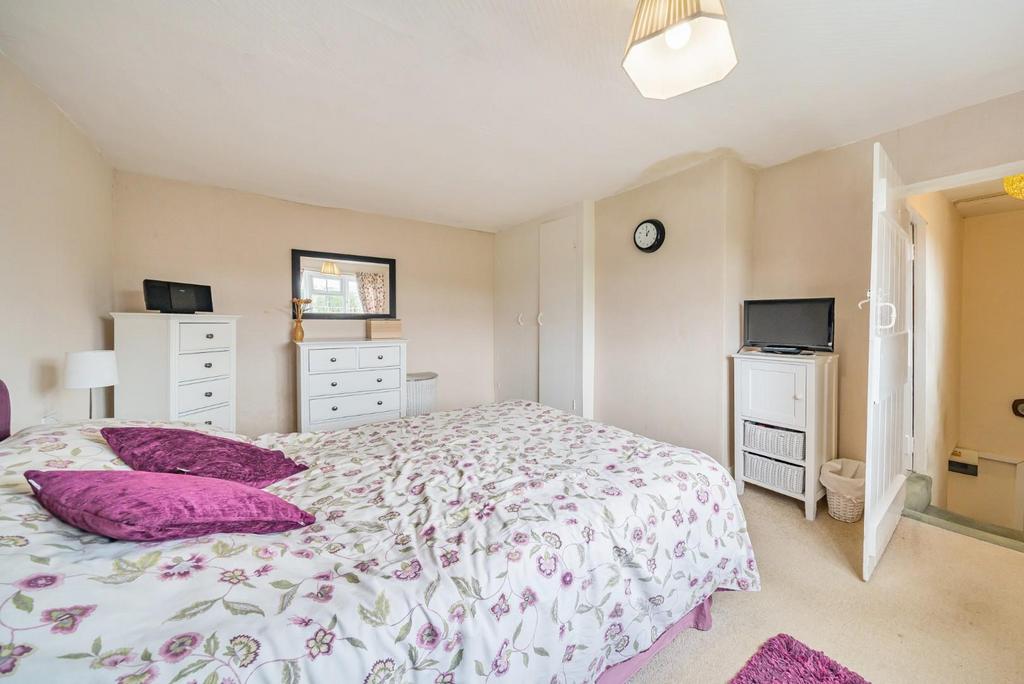 2nd view MASTER BEDROOM.jpg