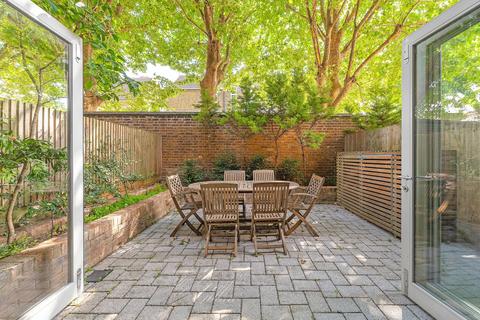 9 Rosenburg Road, London, W3 8GE