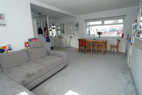 3 bedroom semi-detached house for sale, Kingsway, Wrose, Bradford