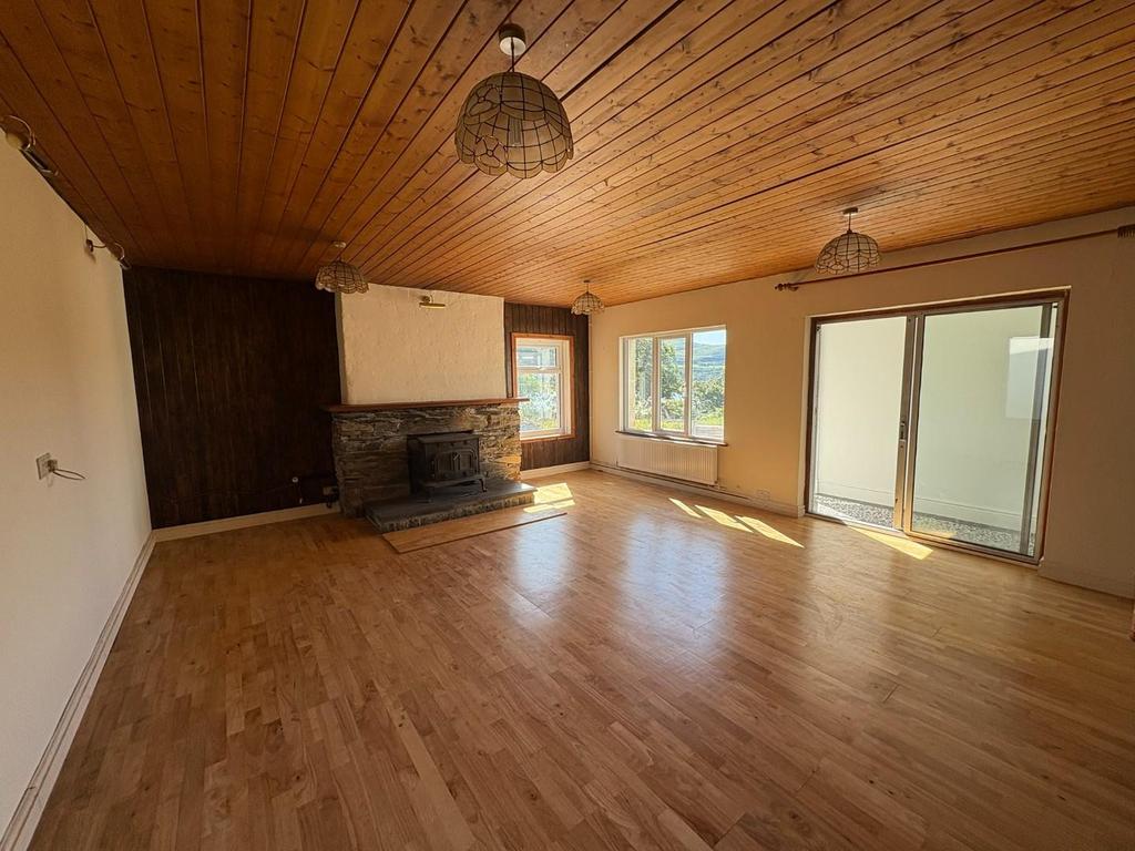 Living Room.JPEG
