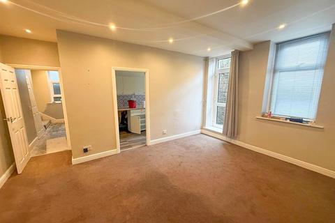 1 bedroom apartment for sale, Elmsley Street, Steeton