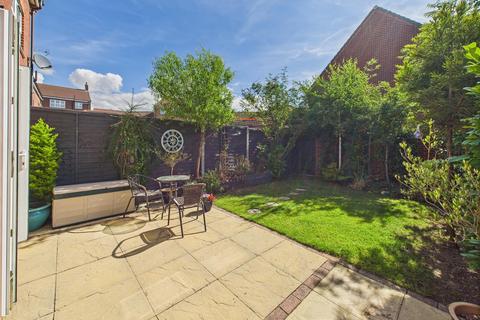 4 bedroom semi-detached house for sale, Sandringham Road, Brough