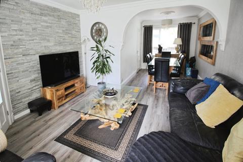 8 Carrfield Drive, Heeley, Sheffield, S8 9RT
