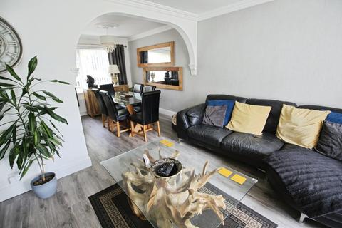 8 Carrfield Drive, Heeley, Sheffield, S8 9RT