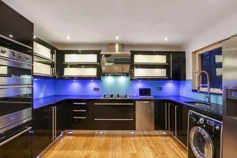 2 bedroom apartment to rent, Castleford Court, Henderson Drive, St Johns Wood