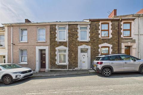 3 bedroom terraced house for sale, Gilbert Road, Llanelli
