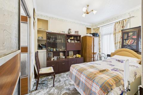 3 bedroom terraced house for sale, Gilbert Road, Llanelli
