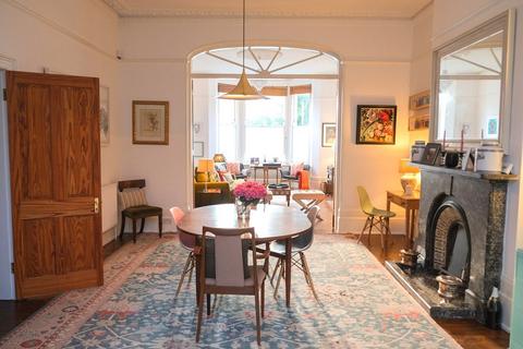 2 bedroom flat to rent, Earlsfield Road, London, SW18