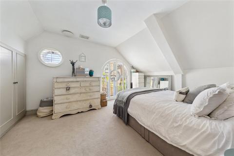3 Oldacre Mews, London, SW12 8AT