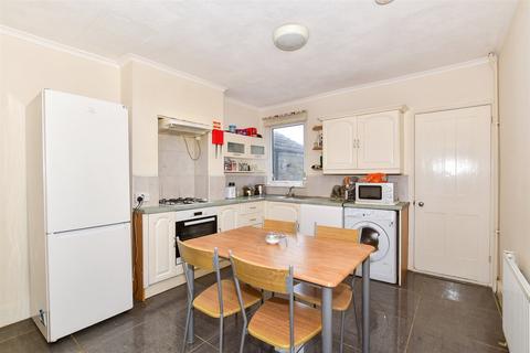 3 bedroom terraced house for sale, Tonbridge Road, Maidstone ME16