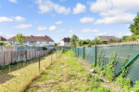 3 bedroom terraced house for sale, Tonbridge Road, Maidstone ME16