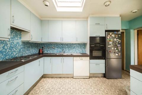 5 bedroom semi-detached house for sale, Newburgh Road, London W3