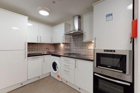 2 bedroom apartment to rent, Woodside, Plymouth
