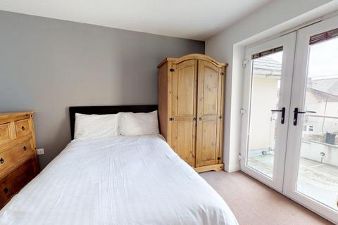 2 bedroom apartment to rent, Woodside, Plymouth