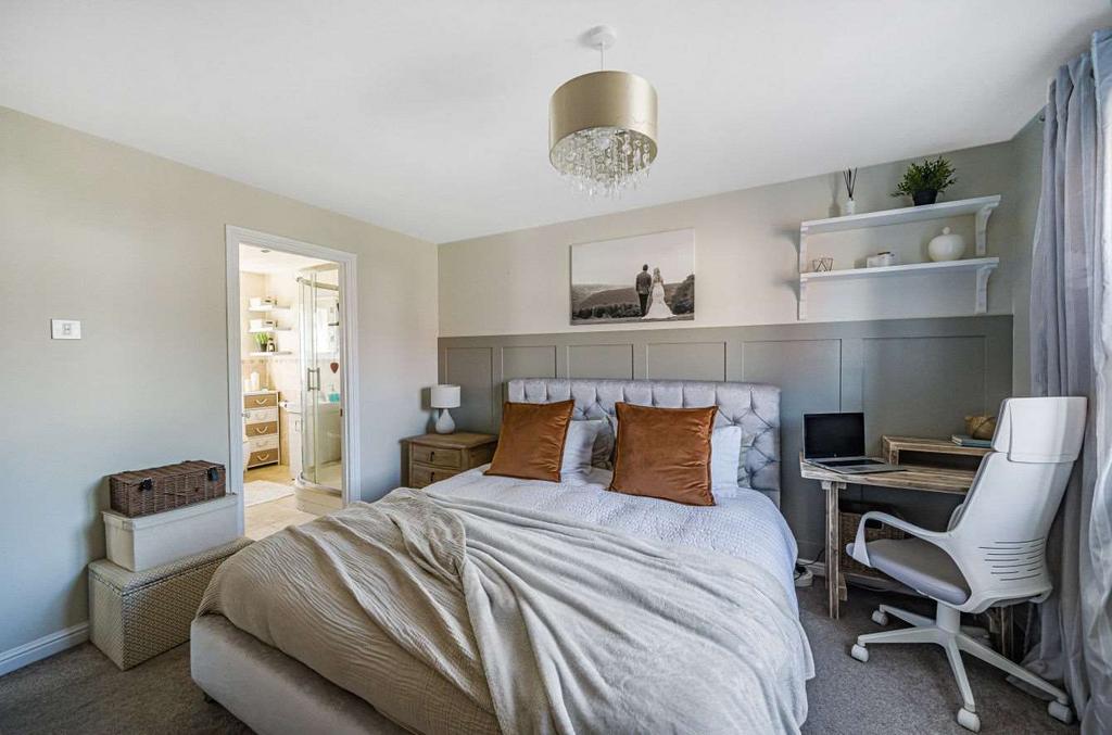 Bedroom 1 (Double with Ensuite)