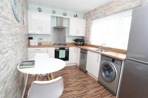 3 bedroom townhouse for sale, Acre Lane, Eccleshill, Bradford