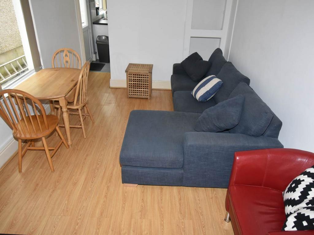 Lounge 2 (2)