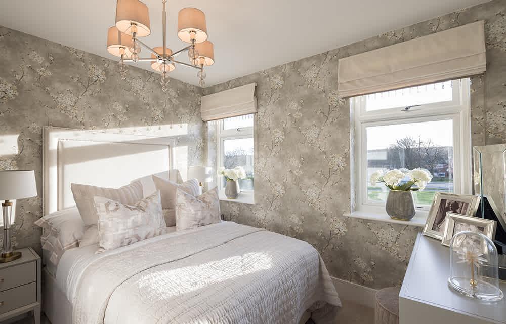 Riverside-place-gladstone-main-bedroom