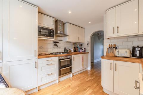undefined, Weyside Close, West Byfleet KT14