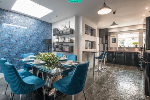 24 The Slade, London, SE18 2NB
