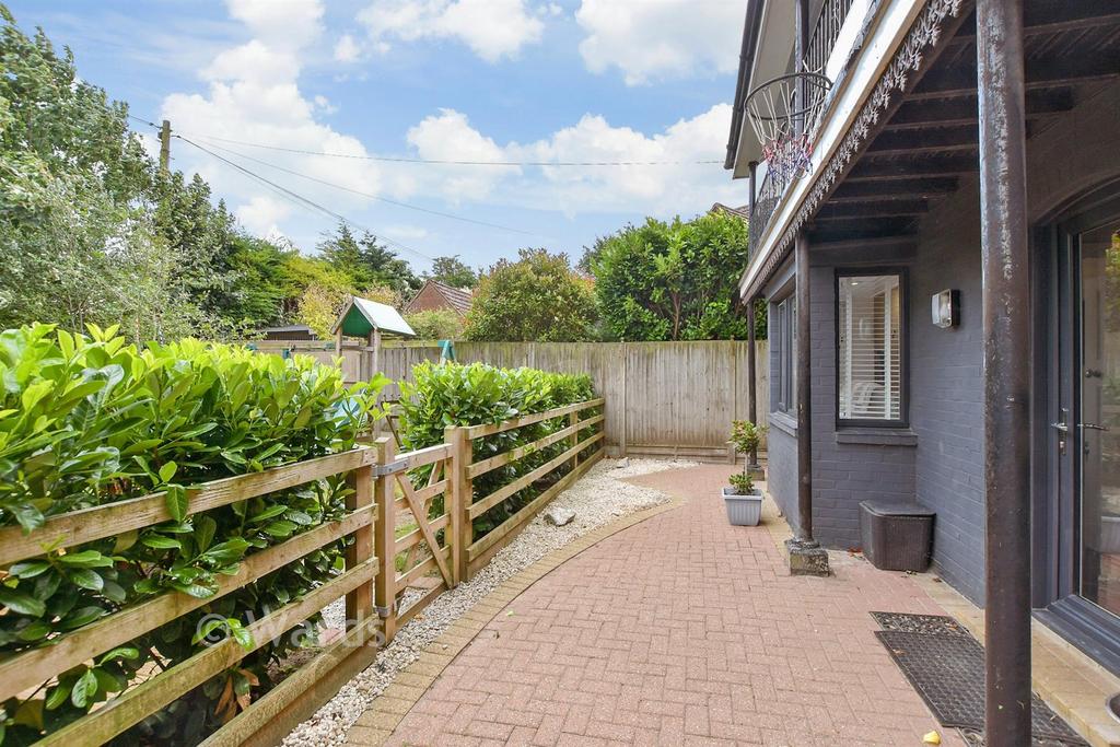 Patio / Decking