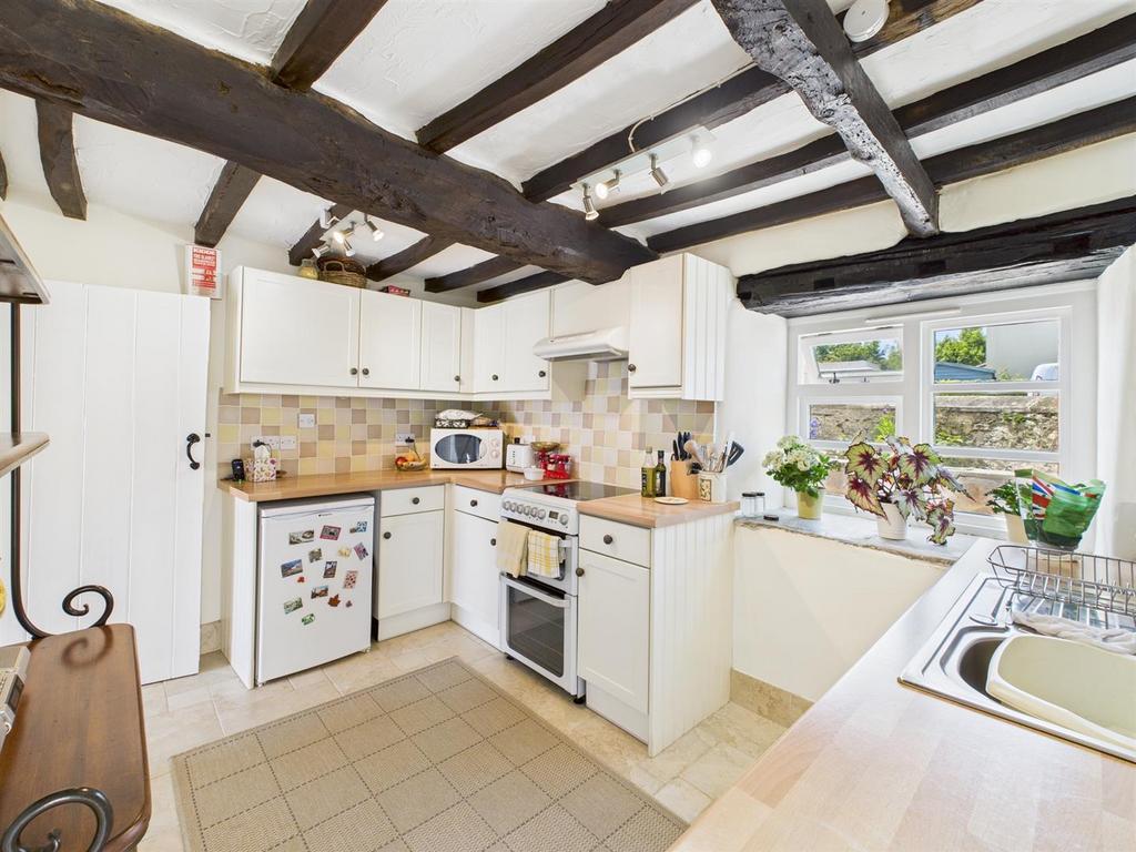 Kitchen 1