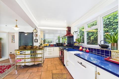 5 bedroom detached house for sale, Wansford Close, Brentwood, Essex, CM14