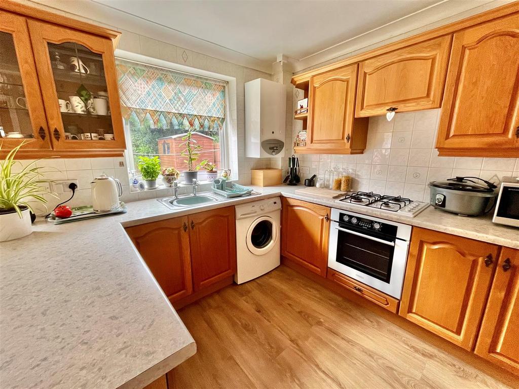 Kitchen Area.jpg