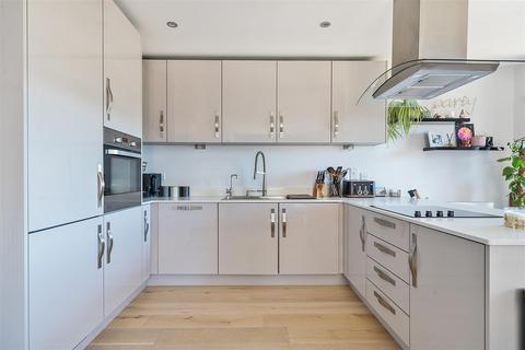 2 bedroom apartment for sale, Rosalind Drive, Maidstone